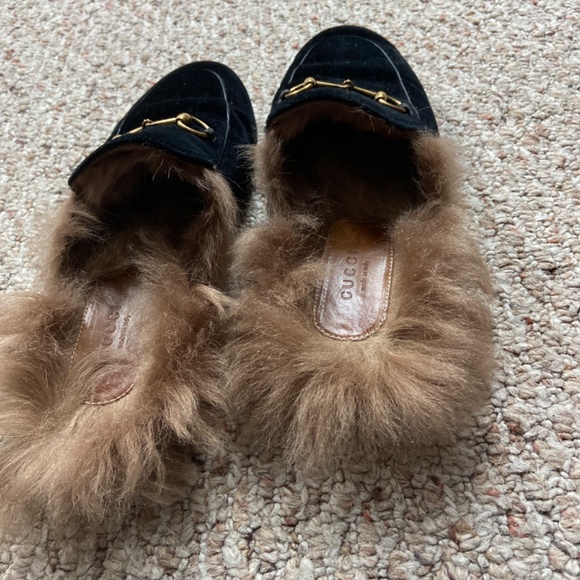 Gucci velvet fur trimmed princetown mules - Picture 2 of 4